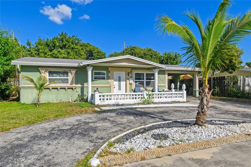 2670 42nd Ter, Lauderhill, FL, 33313-2724 | Card Image