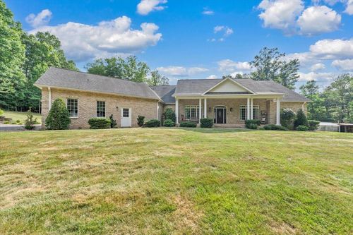 7770 Bending Oak Dr, Catawba, VA, 24070-2720 | Card Image