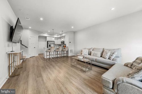 24272 Thurso Sq, STERLING, VA, 20166-2778 | Card Image