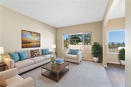 207-125 Mccarter St, Parksville, BC, V9P2H6 | Card Image