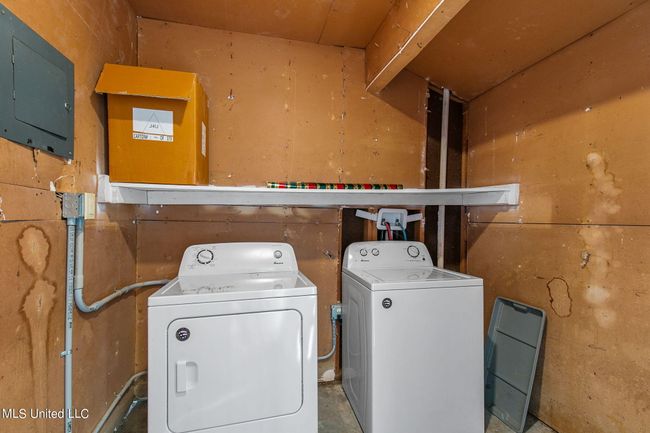 24-web-or-mls-219 E Jackson-24 | Image 20
