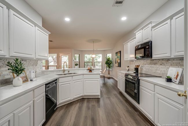 9212 Holly Star, House other with 4 bedrooms, 2 bathrooms and null parking in Helotes TX | Image 8