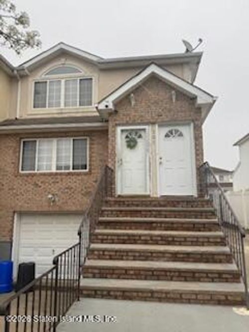 231 Gervil St, Staten Island, NY, 10309-4268 | Card Image