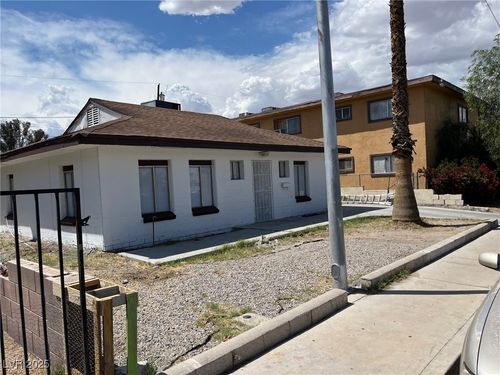 2417 Saint George St, North Las Vegas, NV, 89030-5453 | Card Image