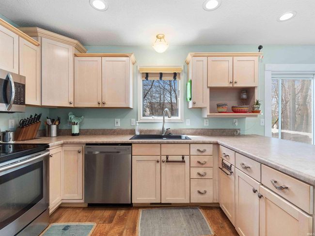 13715 Hammerhill Way, House other with 4 bedrooms, 4 bathrooms and null parking in Fort Wayne IN | Image 16