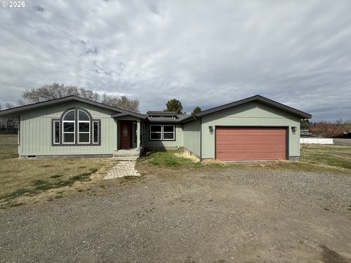 80400 Suzanna Dr, Hermiston, OR, 97838-6685 | Card Image