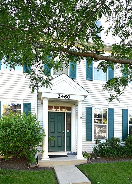 2460 Georgetown Cir, Aurora, IL, 60503-6718 | Card Image