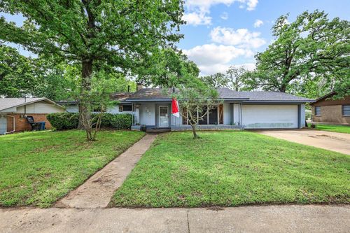 120 Mark Dr, Denison, TX, 75021-7730 | Card Image