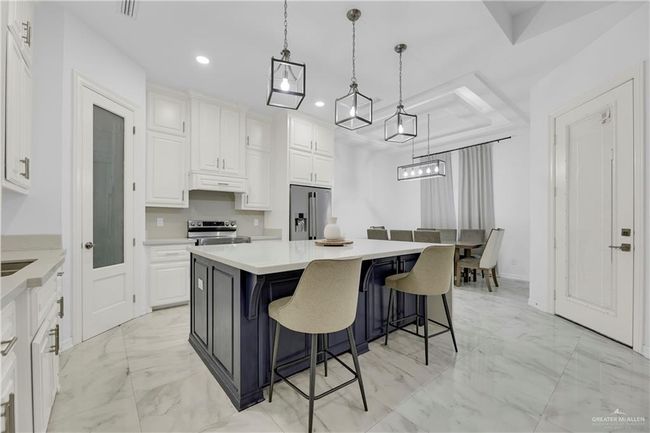 911 Platinum St, House other with 4 bedrooms, 3 bathrooms and 2 parking in Palmview TX | Image 4