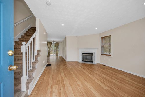 64 Cadogan Way, Nashua, NH, 03062-2256 | Card Image