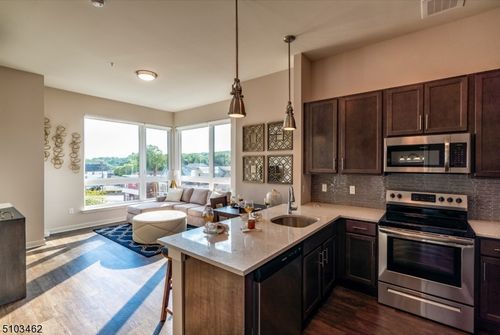 apt-203-320 Valley St, South Orange, NJ, 07079-2868 | Card Image