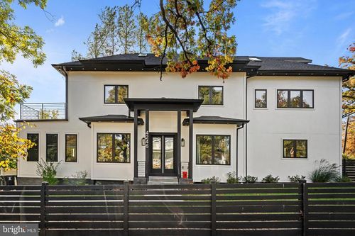 4246 15th St N, ARLINGTON, VA, 22207-3157 | Card Image