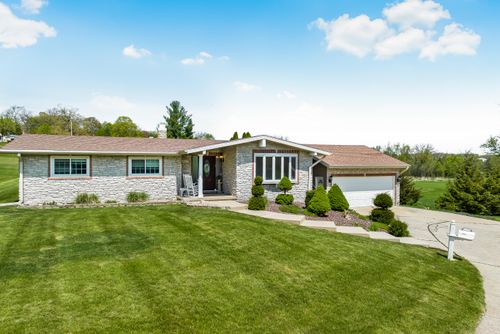 262 Castle Terrace Ave, Fontana, WI, 53125-1344 | Card Image