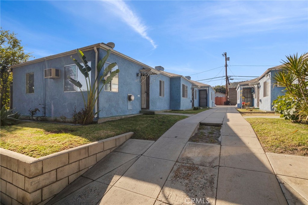 Commercial Sale in Los Angeles 2