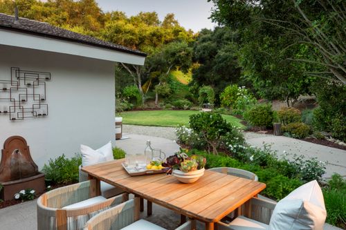 1102 Plaza Del Monte, SANTA BARBARA, CA, 93101-4818 | Card Image
