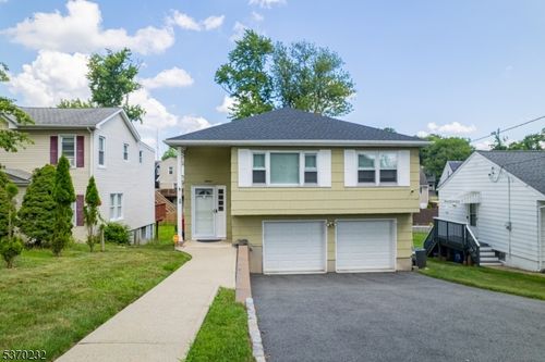 16 Fundus Rd, West Orange, NJ, 07052-3511 | Card Image
