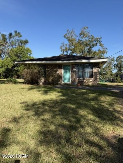 1422 Milling St, Franklin, LA, 70538-5613 | Card Image