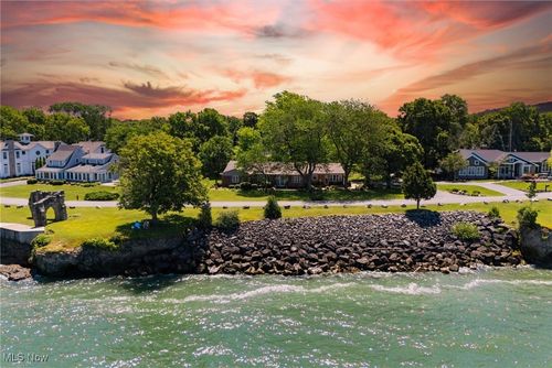 4520 E Cliff Rd, Port Clinton, OH, 43452-9774 | Card Image