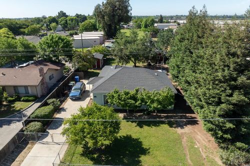 5116 South Avenue, Empire, CA, 95319 | Card Image