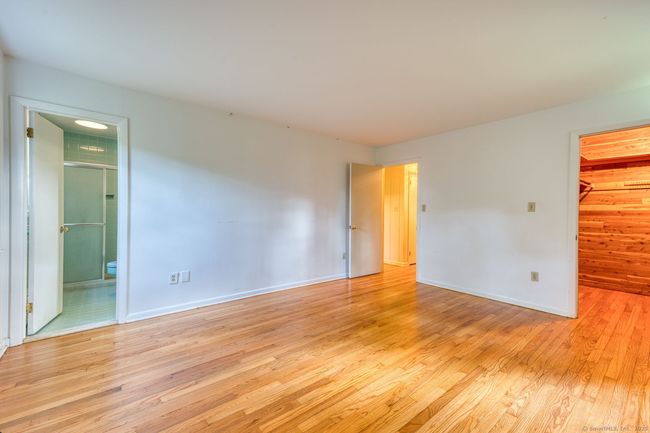 With Cedar closet | Image 13