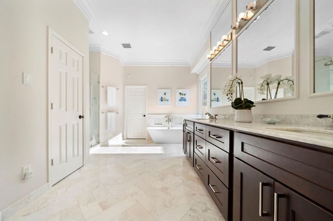 6310 Hidden Crest Way, House other with 5 bedrooms, 4 bathrooms and 2 parking in Sugar Land TX | Image 23