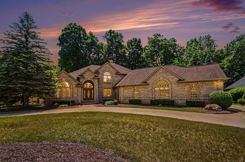 11684 Majestic Ct, Shelby Township, MI, 48315-4065 | Card Image