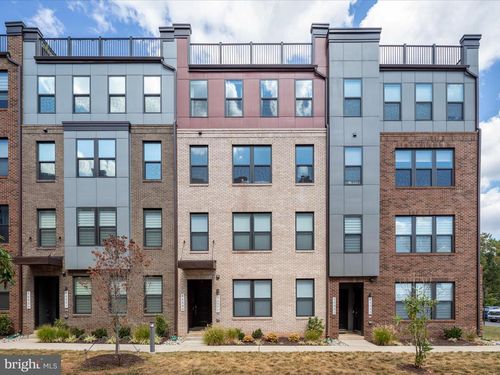 44533 Wolfhound Sq, ASHBURN, VA, 20147-6347 | Card Image