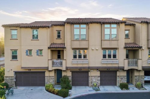 35 Catania Cmn, Fremont, CA, 94536-4327 | Card Image