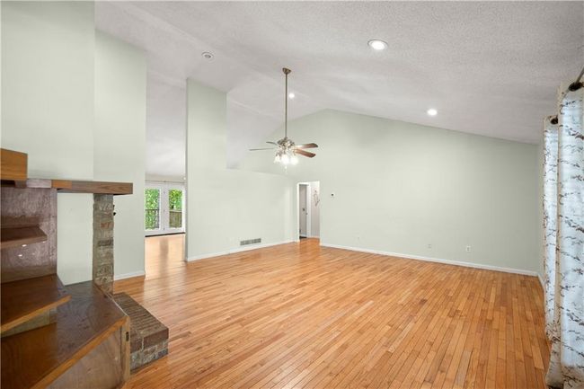 3592 Lakeview Dr, House other with 3 bedrooms, 2 bathrooms and null parking in Gainesville GA | Image 7
