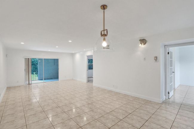 APT-202 - 6200 S Falls Circle Dr, Condo with 2 bedrooms, 2 bathrooms and null parking in Lauderhill FL | Image 9