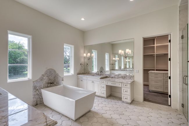369 La Serena Loop, House other with 5 bedrooms, 6 bathrooms and null parking in Horseshoe Bay TX | Image 25