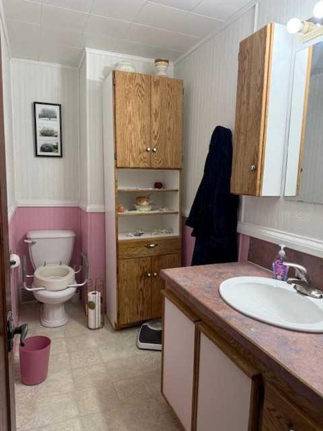 1301 Secondary Highway 576, House other with 4 bedrooms, 3 bathrooms and 10 parking in Drumheller AB | Image 9