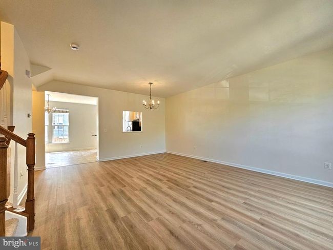 15318 Elizabeth Burbage Loop, Townhouse with 3 bedrooms, 4 bathrooms and null parking in WOODBRIDGE VA | Image 5