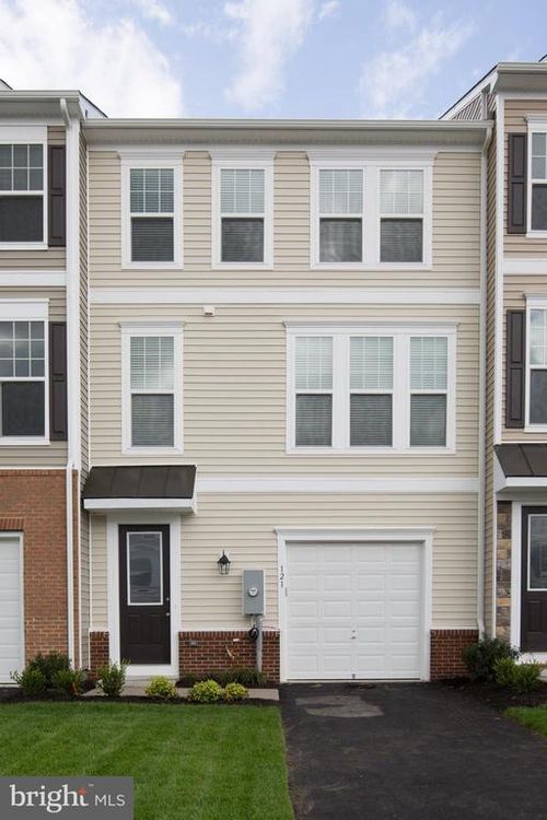 135 Biscane Ct, WINCHESTER, VA, 22602-6887 | Card Image