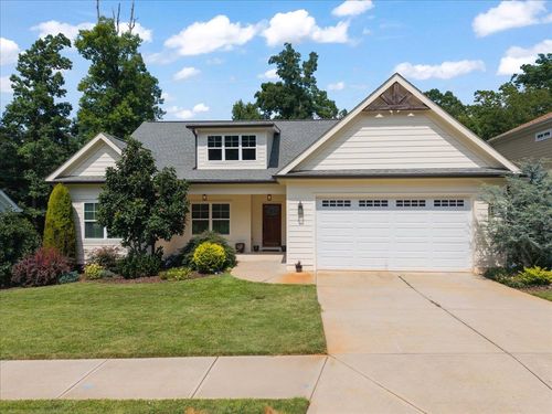 740 Markhams Dr, Madison, GA, 30650-7016 | Card Image