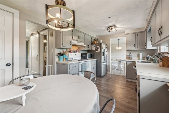 1515 Barry Dr, House other with 4 bedrooms, 3 bathrooms and 1 parking in Irwin PA | Image 12