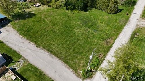 112 Blaine St, Pocahontas, IL, 62275-2207 | Card Image