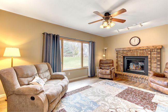 14-web-or-mls-_NEW9359_60_61.jpg | Image 14