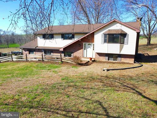 435 Blackburn Rd, QUARRYVILLE, PA, 17566-9697 | Card Image