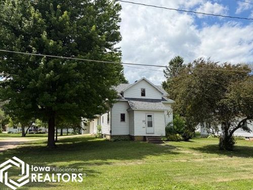826 Main Ave N, Britt, IA, 50423-1040 | Card Image