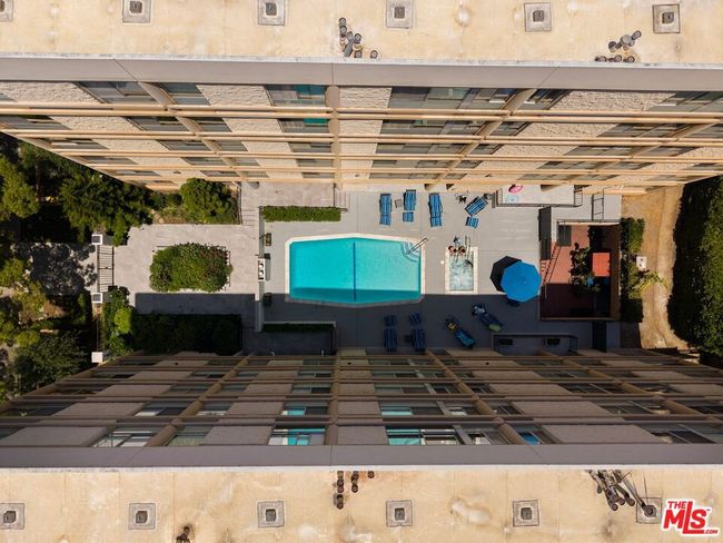 UNIT-406 - 318 N Maple Dr, Condo with 2 bedrooms, 3 bathrooms and 2 parking in Beverly Hills CA | Image 53