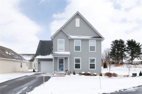 16 Parkglen Dr, Henrietta, NY, 14467-9167 | Card Image