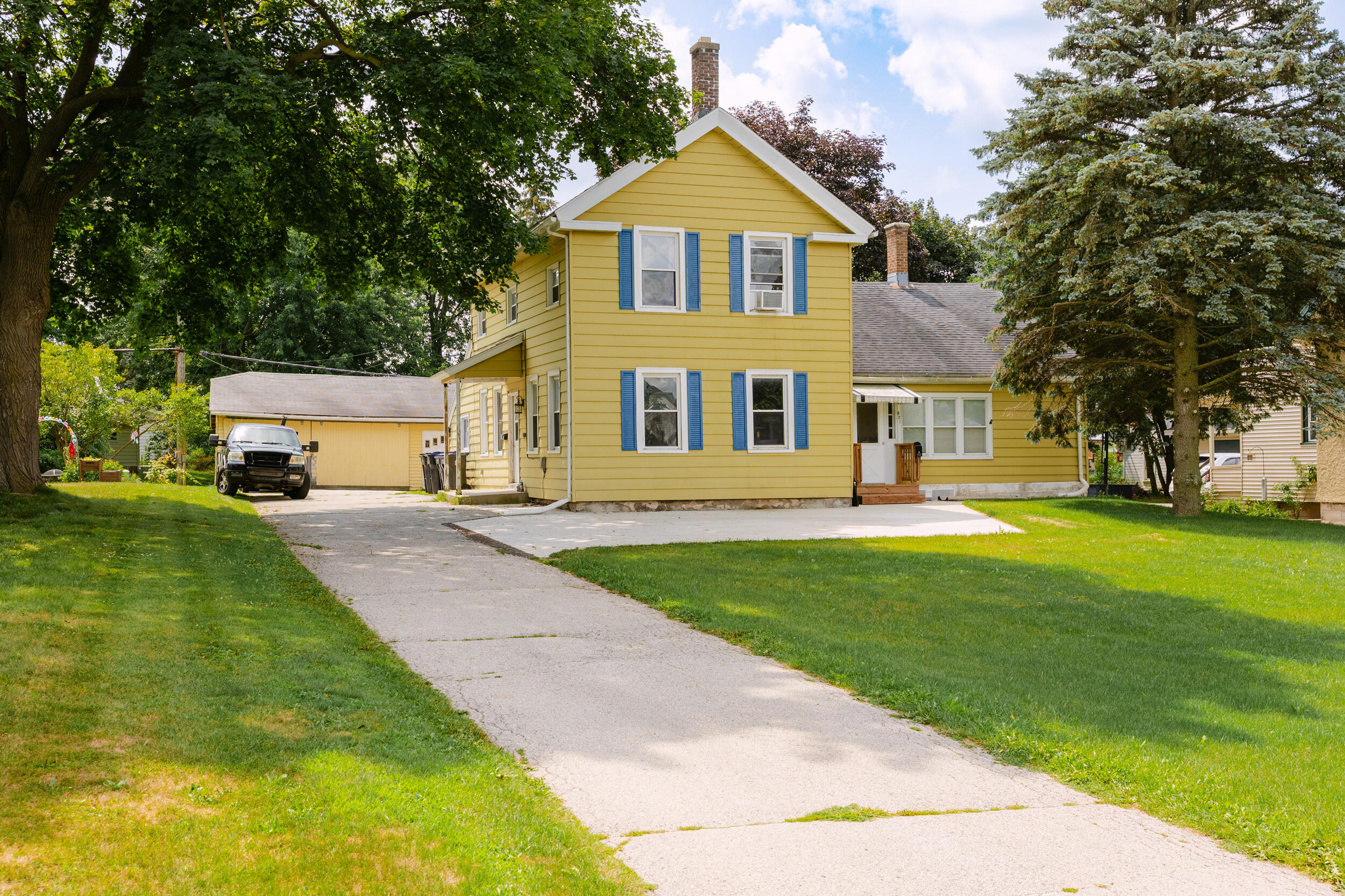 821 Eastern Ave, Plymouth, WI 53073