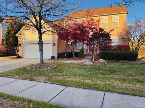 4728 Walden Dr, Troy, MI, 48098-4641 | Card Image