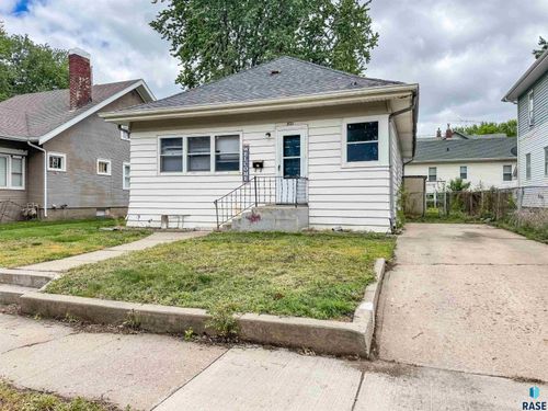 821 W 15th St Street, Sioux Falls, SD, 57104 | Card Image