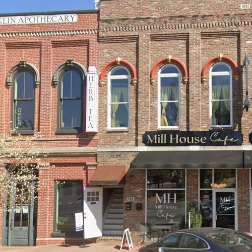 126 N Main St, Franklin, KY, 42134-2143 | Card Image