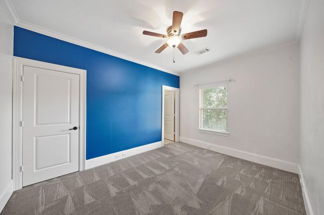 Upstairs secondary bedroom & ensuite bathroom. | Image 31
