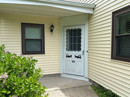 76 Knolls Dr, Stony Brook, NY, 11790-2425 | Card Image