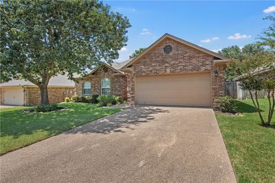 10309 Montana Gap Trail, House other with 4 bedrooms, 2 bathrooms and 2 parking in Woodway TX | Image 2