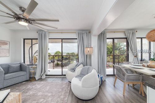 215-40 Folly Field Road, Hilton Head Island, SC, 29928 | Card Image